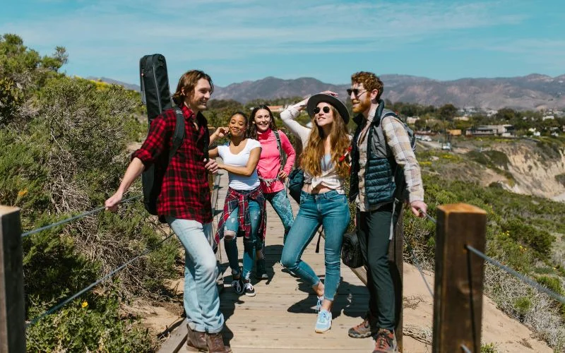 Featured Image - fun group photo ideas