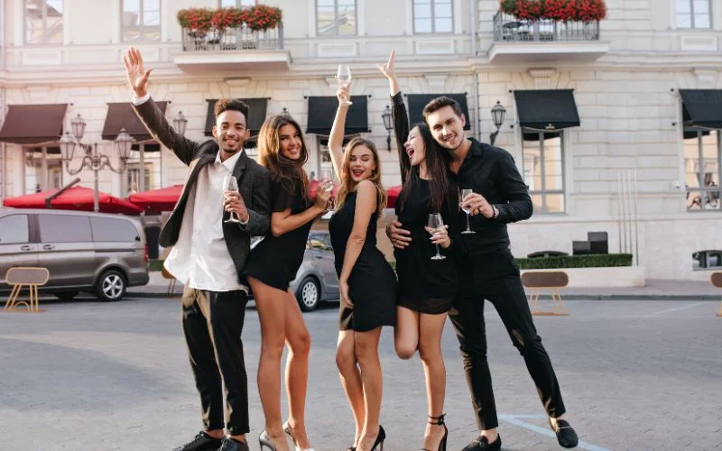 wear matching outfits