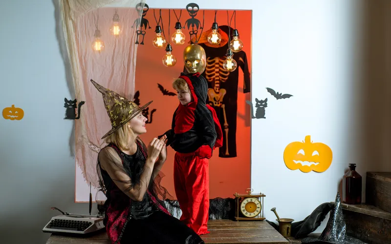 Feature image Halloween Photo Booth Ideas for Spooky Fun at Your Party