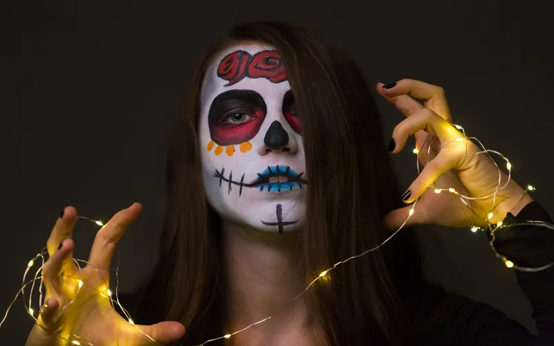 face painting halloween photoshoot ideas for adults