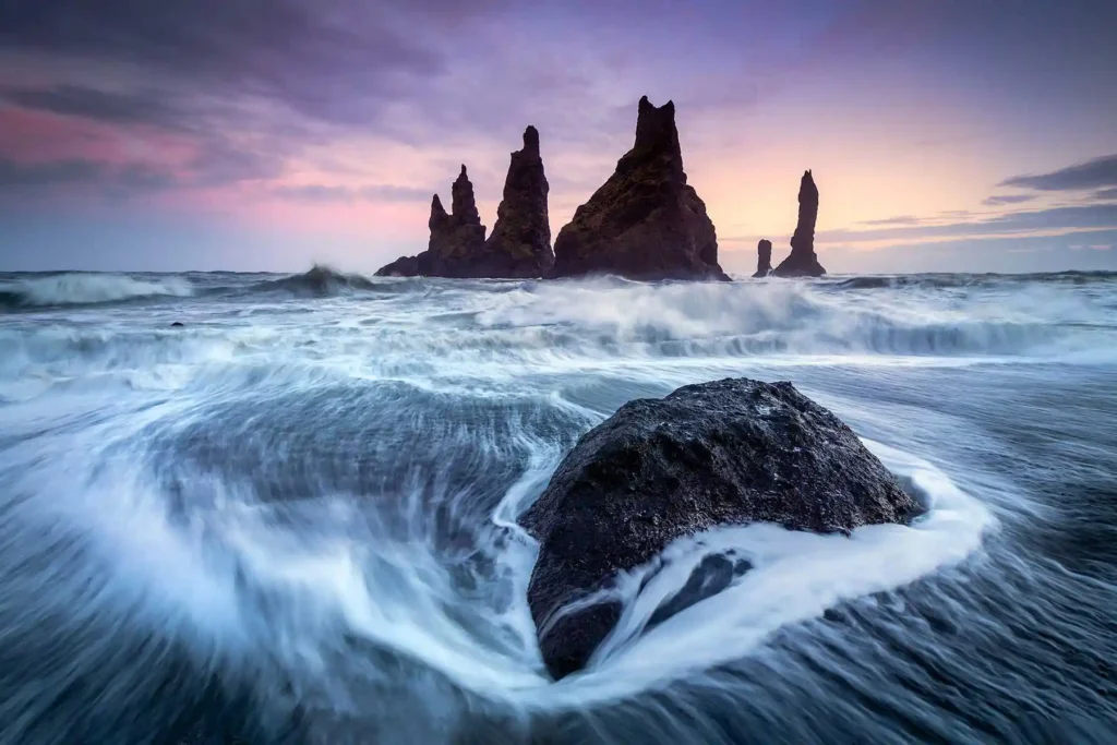 Minimalist landscape composition using pro photography techniques