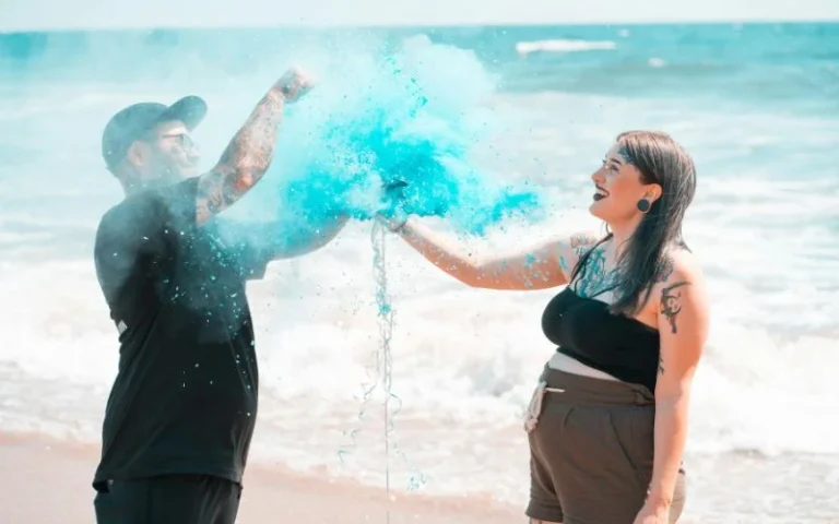 gender reveal poses featured image