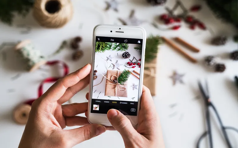 clicking pictures with smart phone