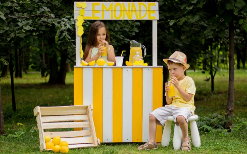 Lemonade Stand Spring Photoshoot, spring photoshoot
