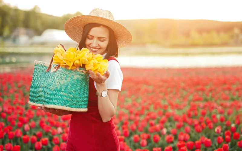 flower basket spring photoshoot, spring flower basket photoshoot, spring photoshoot
