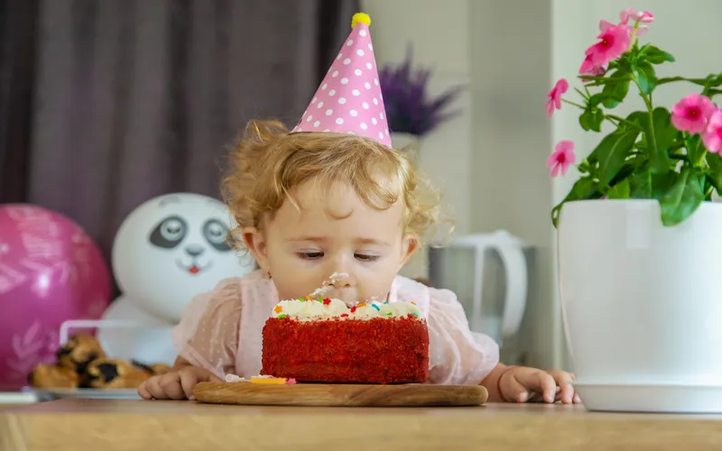 baby's first easter cake smash,