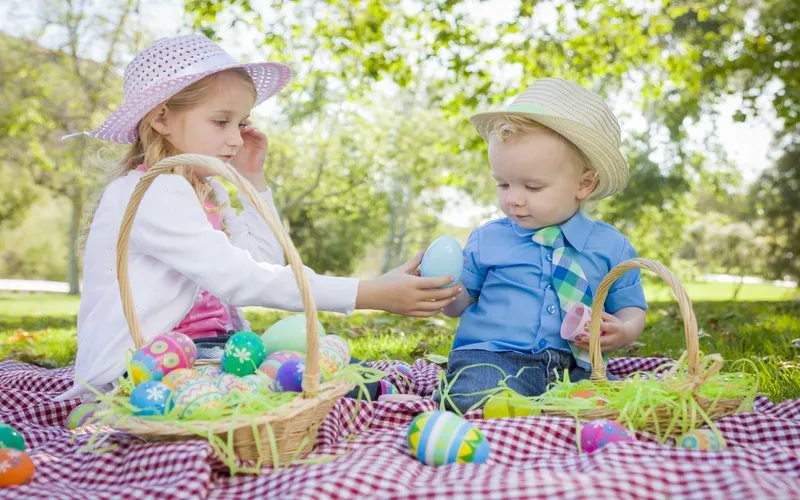 Kids' picnic for easter egg hunt
