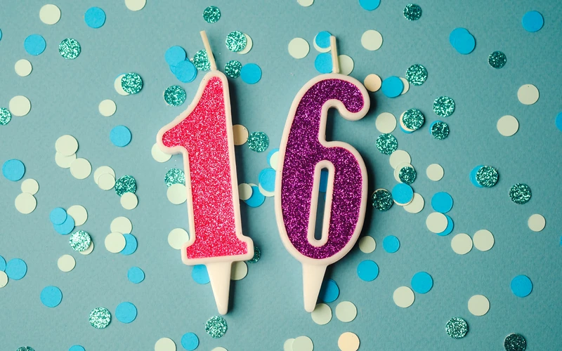 sweet sixteen photo shoot ideas with candles, Sweet 16 elegant pose, Sweet 16 casual pose