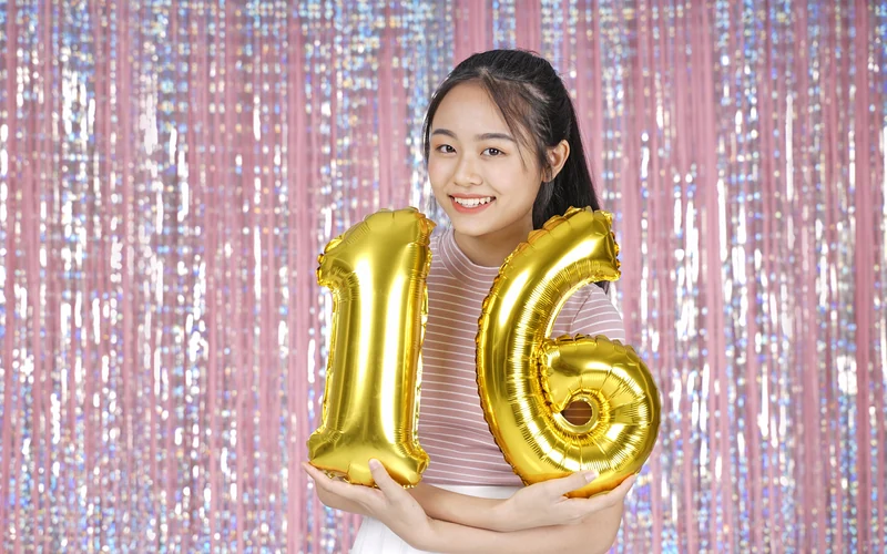sweet 16th birthday with balloons