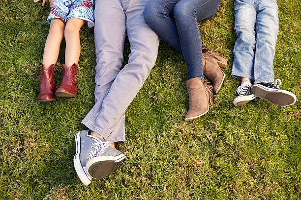 The Right Shoes Spring Family Photo Outfit