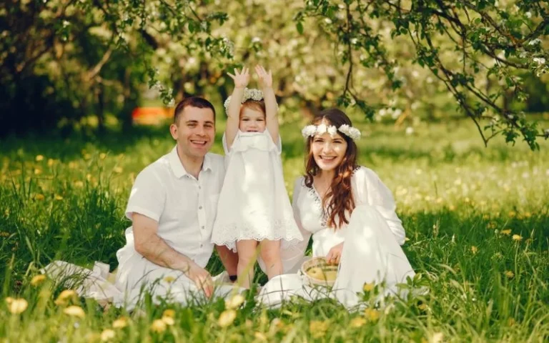 spring family photo featured image