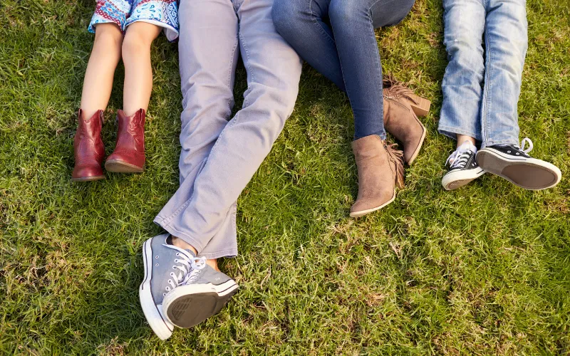 The Right Shoes Spring Family Photo Outfit