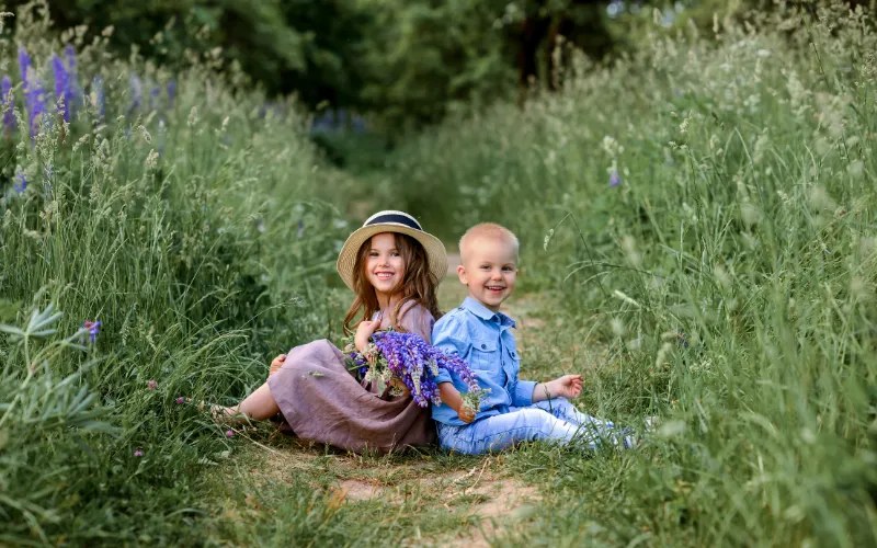 Sibling Fun Family Photoshoot Spring, spring family photos, family spring photos