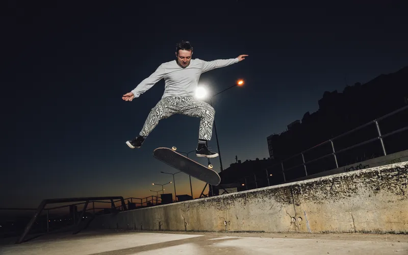 a skater skateboarding and getting action shots taken in burst mode