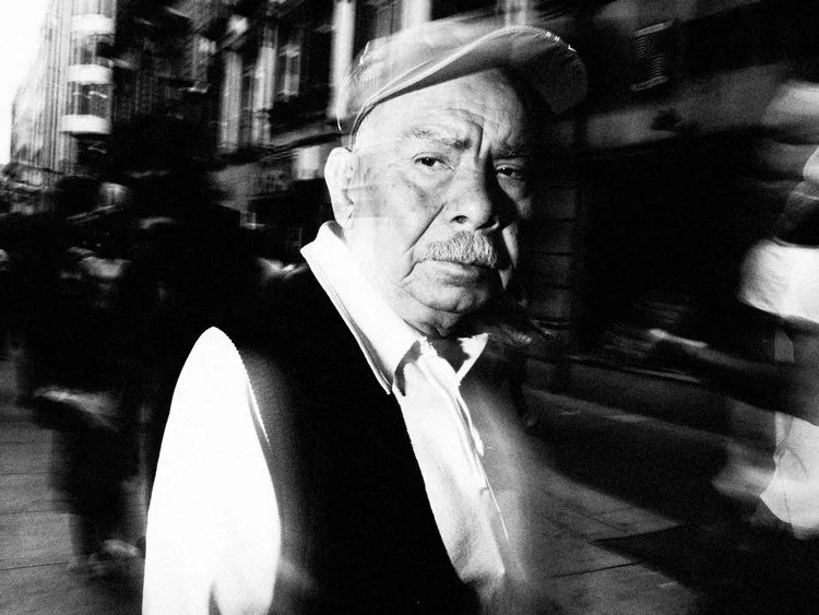 Creative black & white photography, street & urban photography with a visionary eye