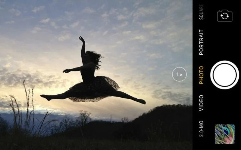 burst mode iPhone, iPhone burst photos, how to use burst mode, iPhone camera burst