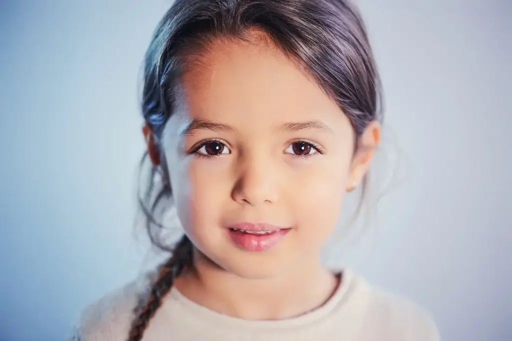 photo of a girl for conversion, studio portrait of a girl