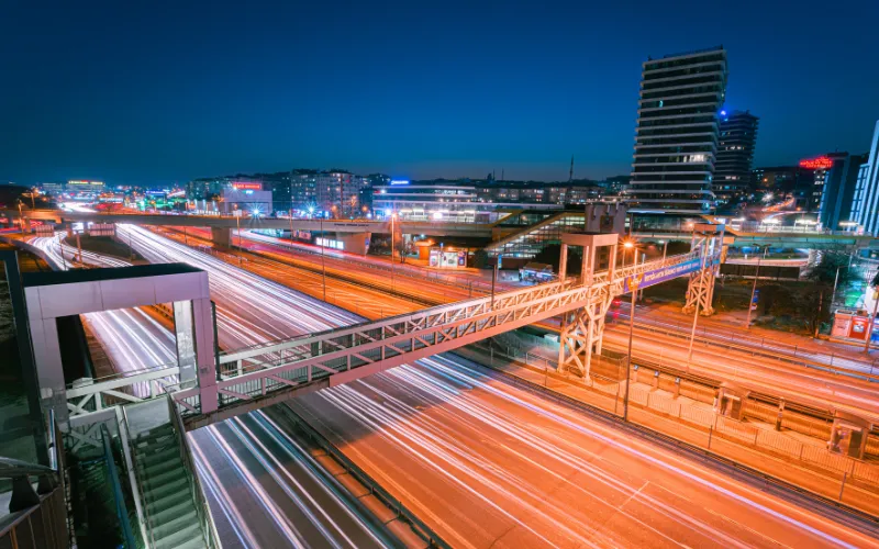 Motion Blur & Light Trails photos, street and car trails photography