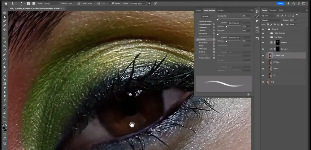 Eye retouching Photoshop improving sharpness and brightness