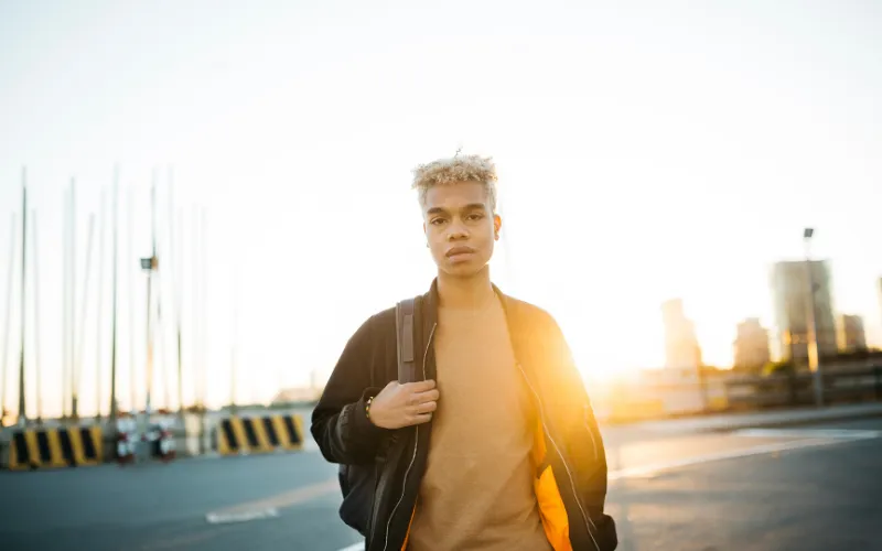 take golden hour pictures for ethereal effect