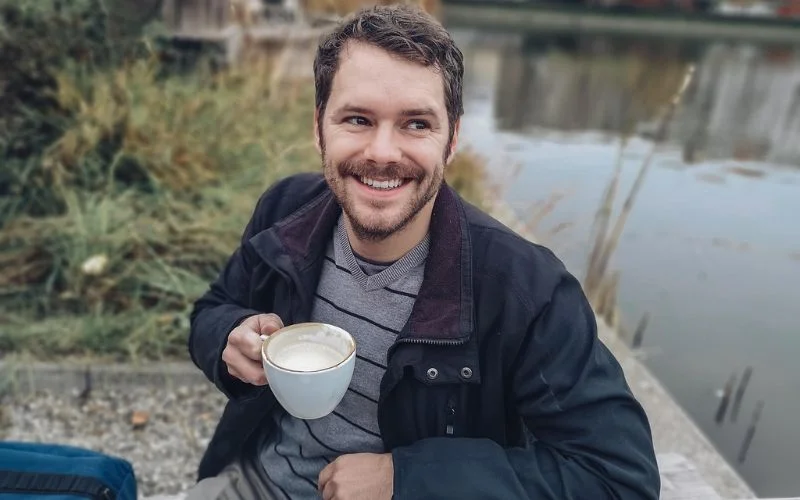 keep your tongue behind the teeth