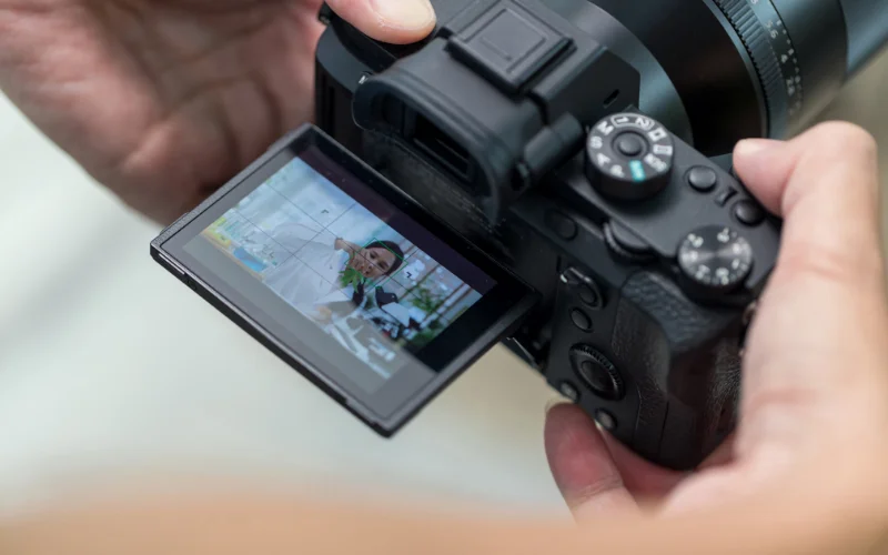 advantages of mirrorless camera