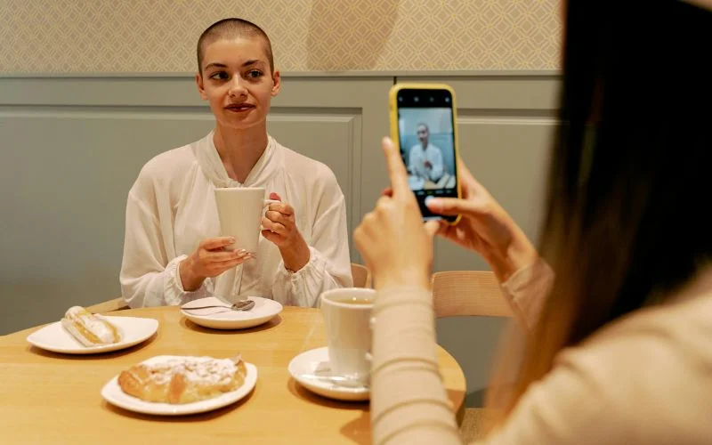 how can i be more photogenic, how to be more photogenic female, how to be more photogenic in pictures