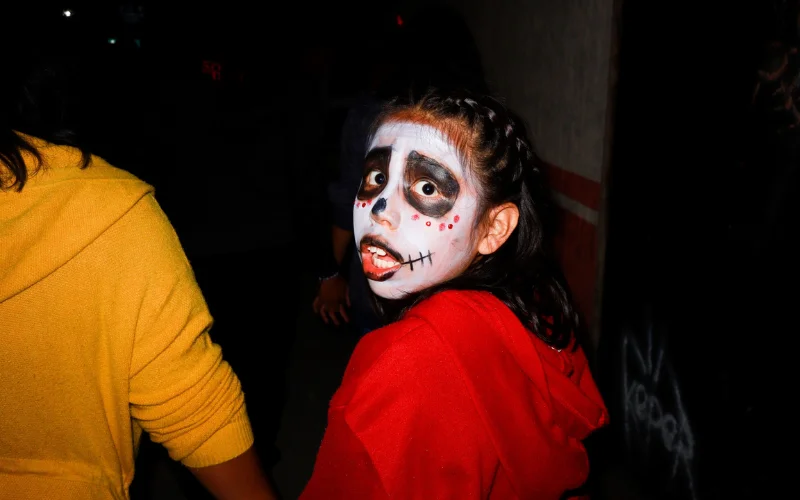 best camera settings for night street photography, night city street photography