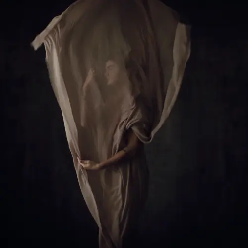 use therapeutic photography to enhance mental well-being and personal growth through visuals